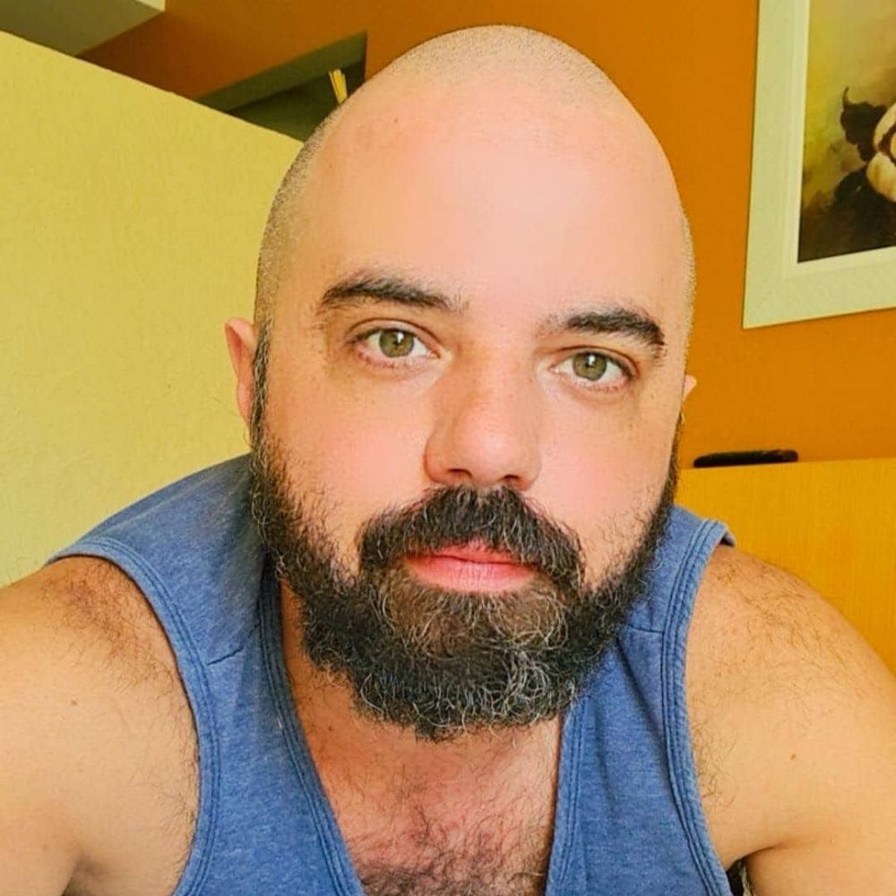 O BARBEIRO NU