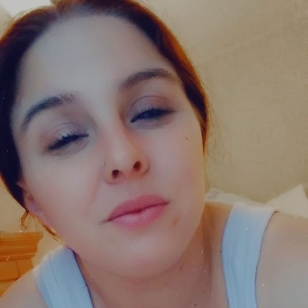 smokingscarlette2.bsky.social