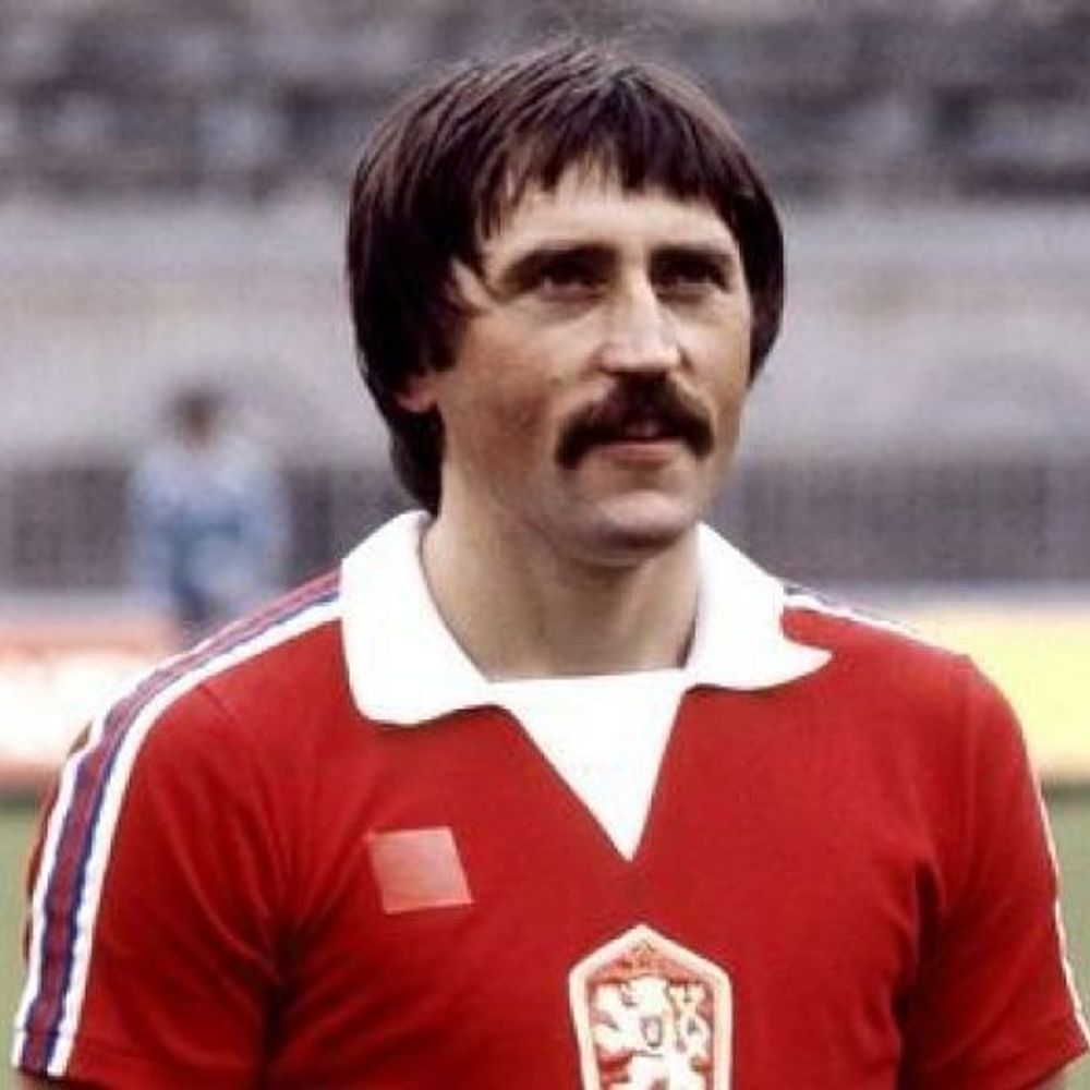 El Bigote de Antonin