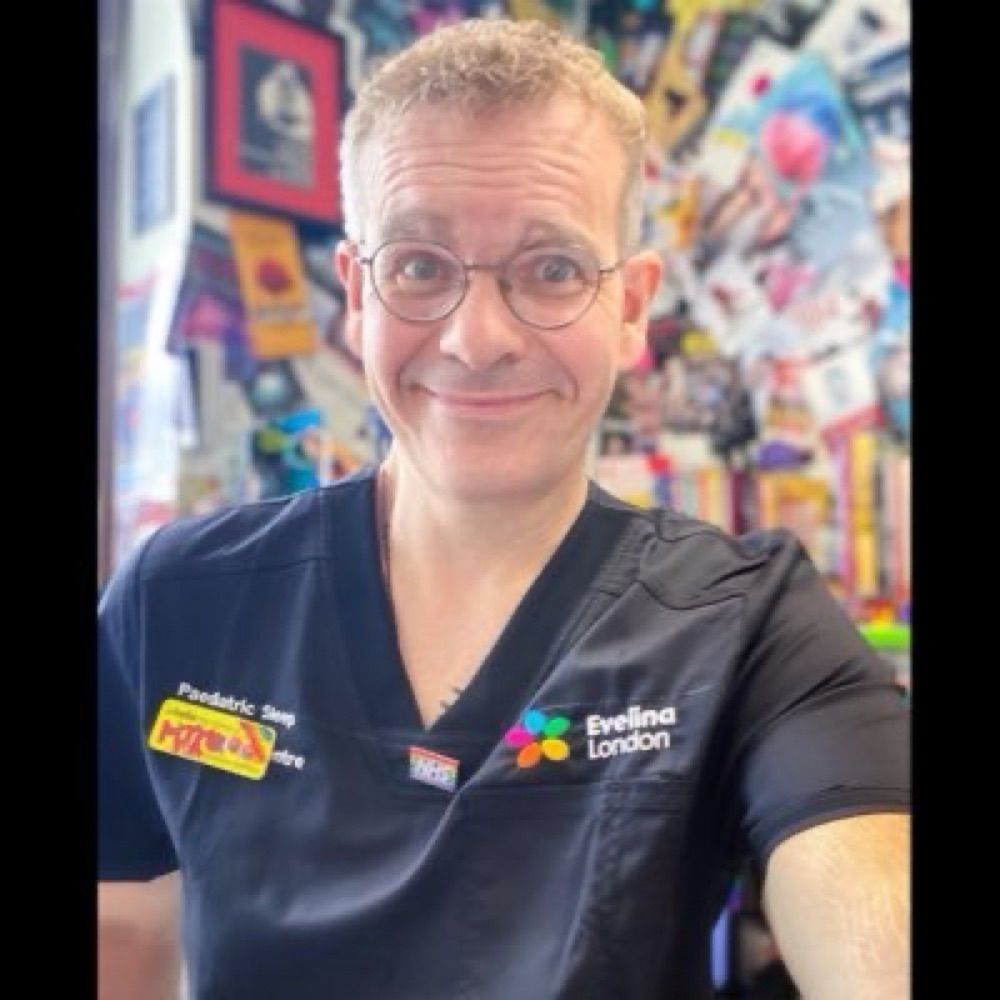 Dr Michael Farquhar 