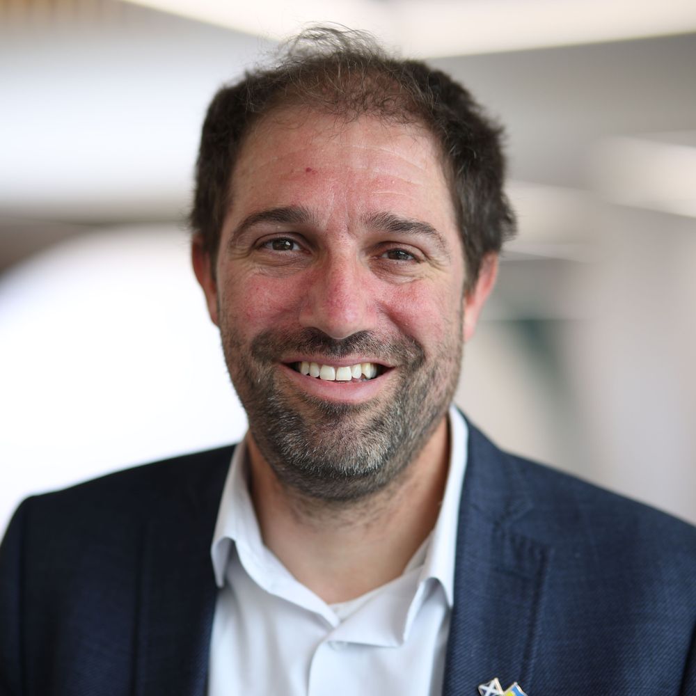 Prof Arno van der Zwet