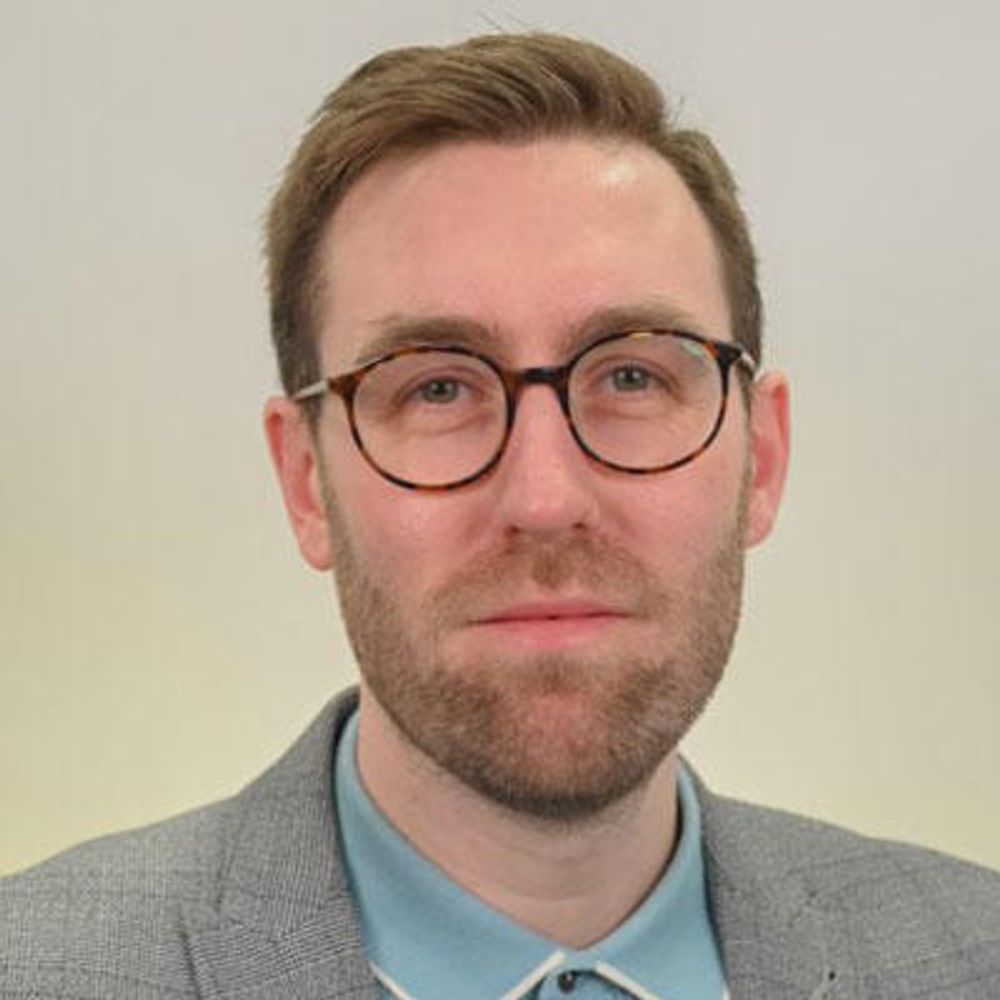 Dr Stuart Joy