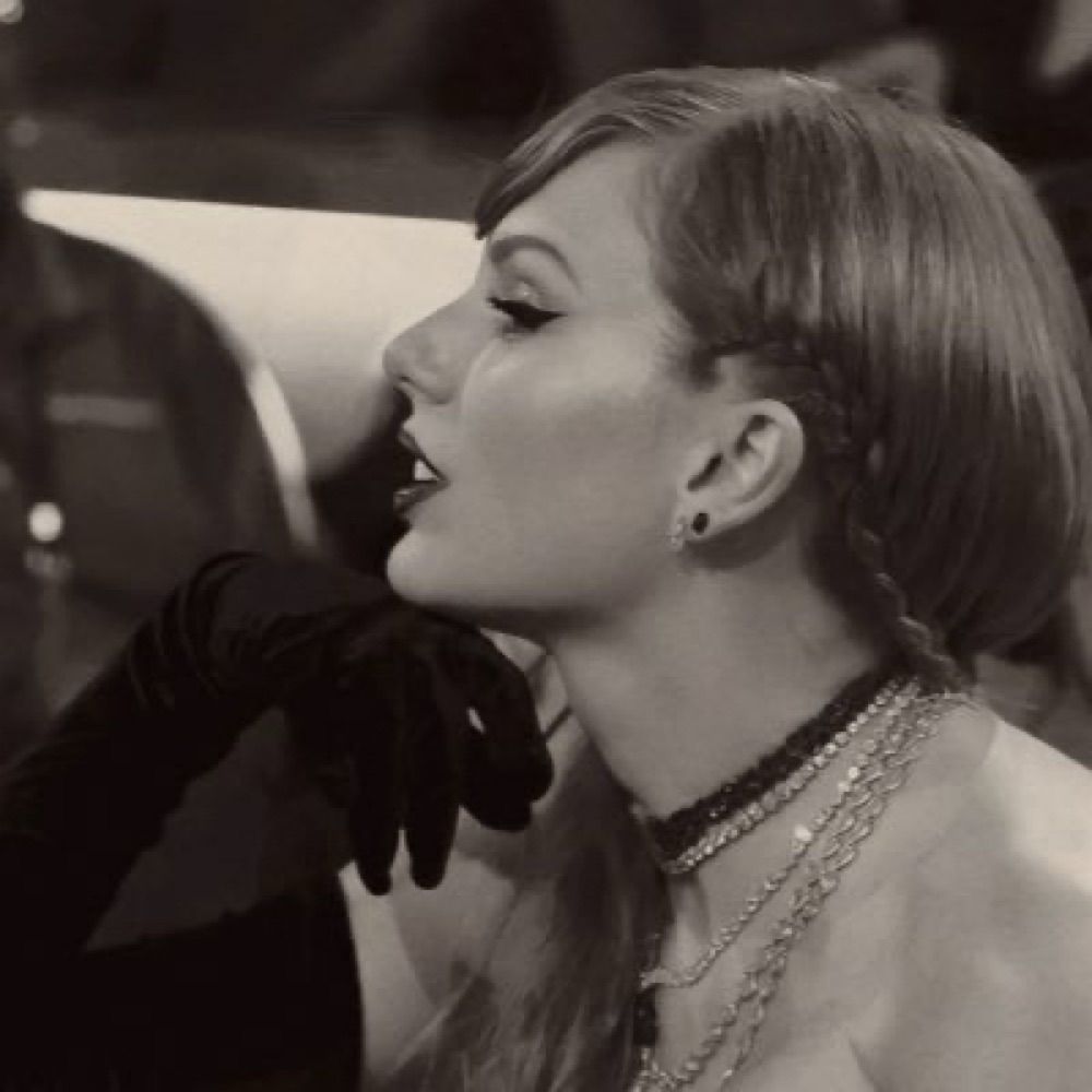 giu VIU A TAYLOR ⸆⸉ ⊬