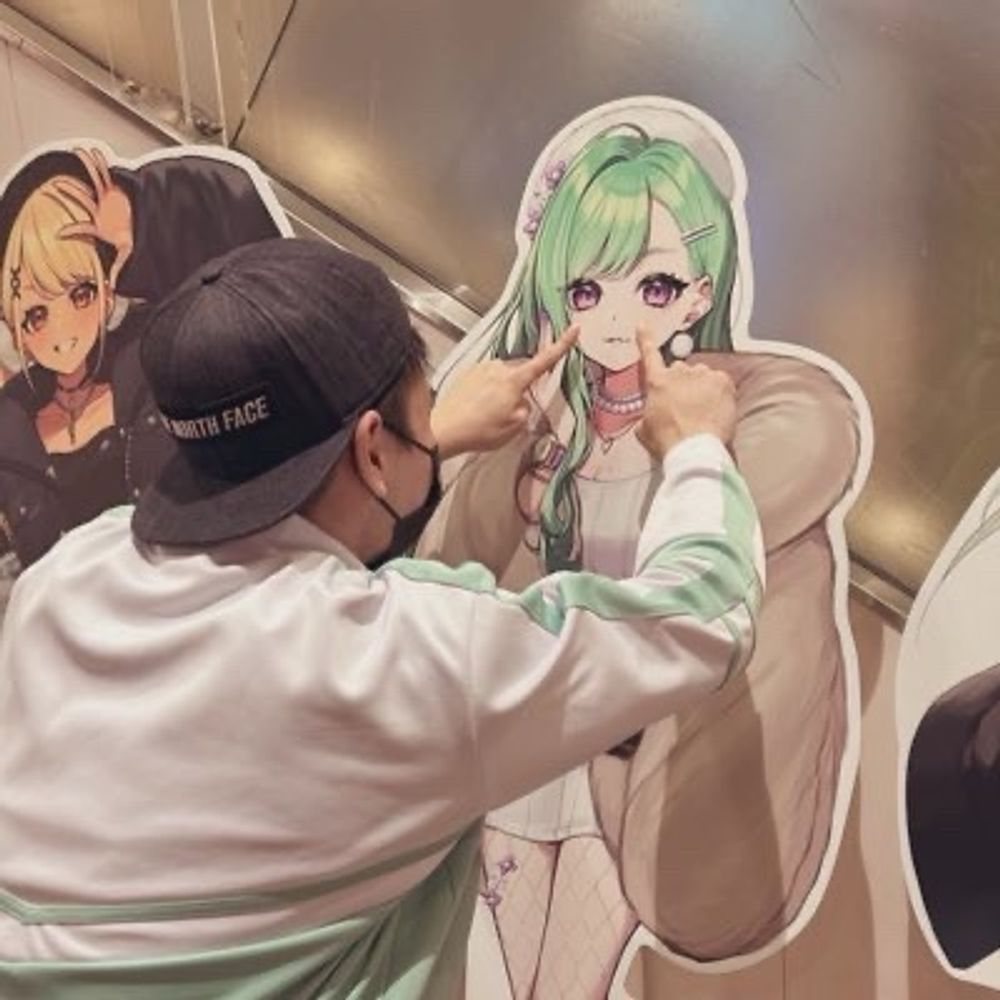 SHiN/しん💄💚