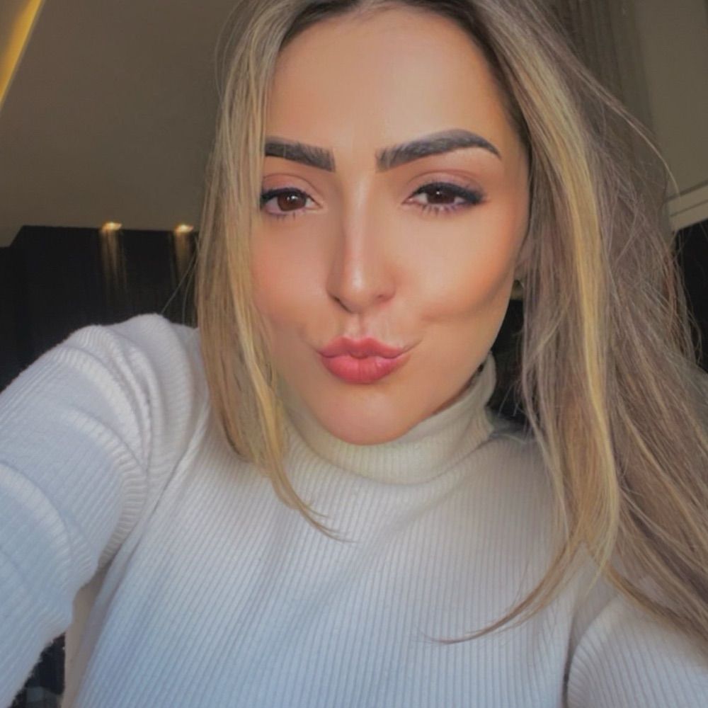 Larissa 