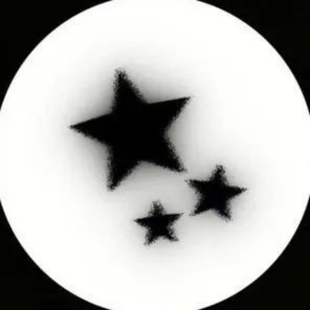 ✪