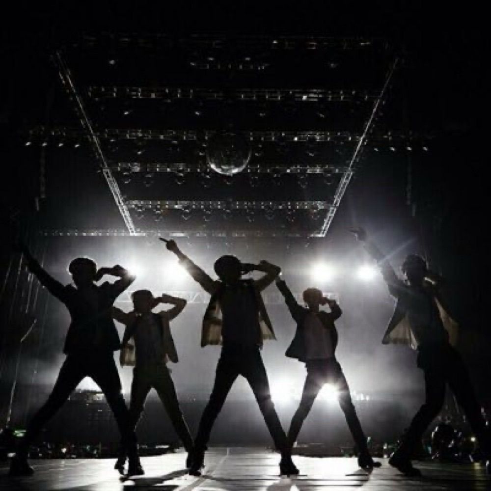 isSHINeeback?