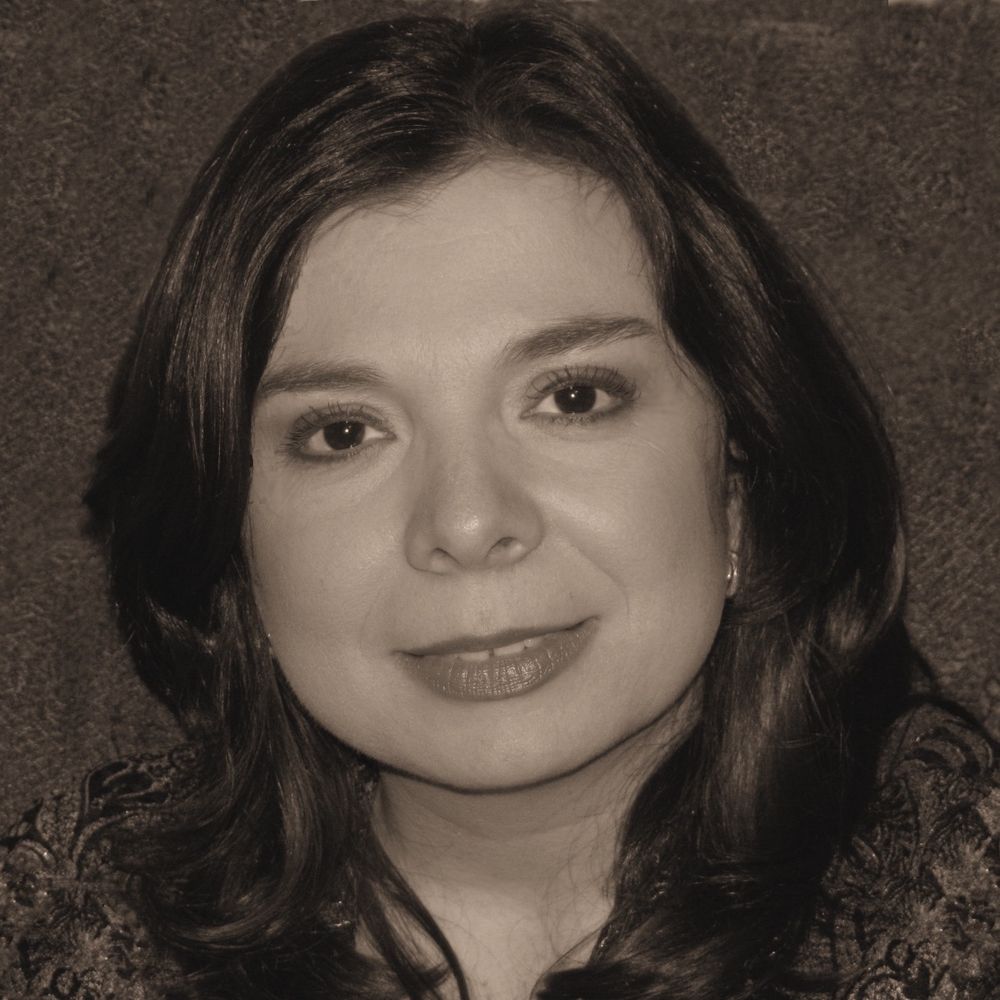 Dr.  Angela Londoño-McConnell