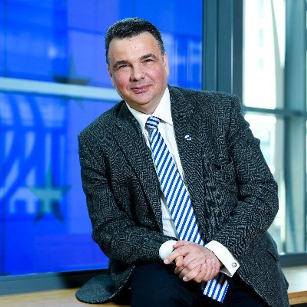 Aurel Laurenţiu Plosceanu