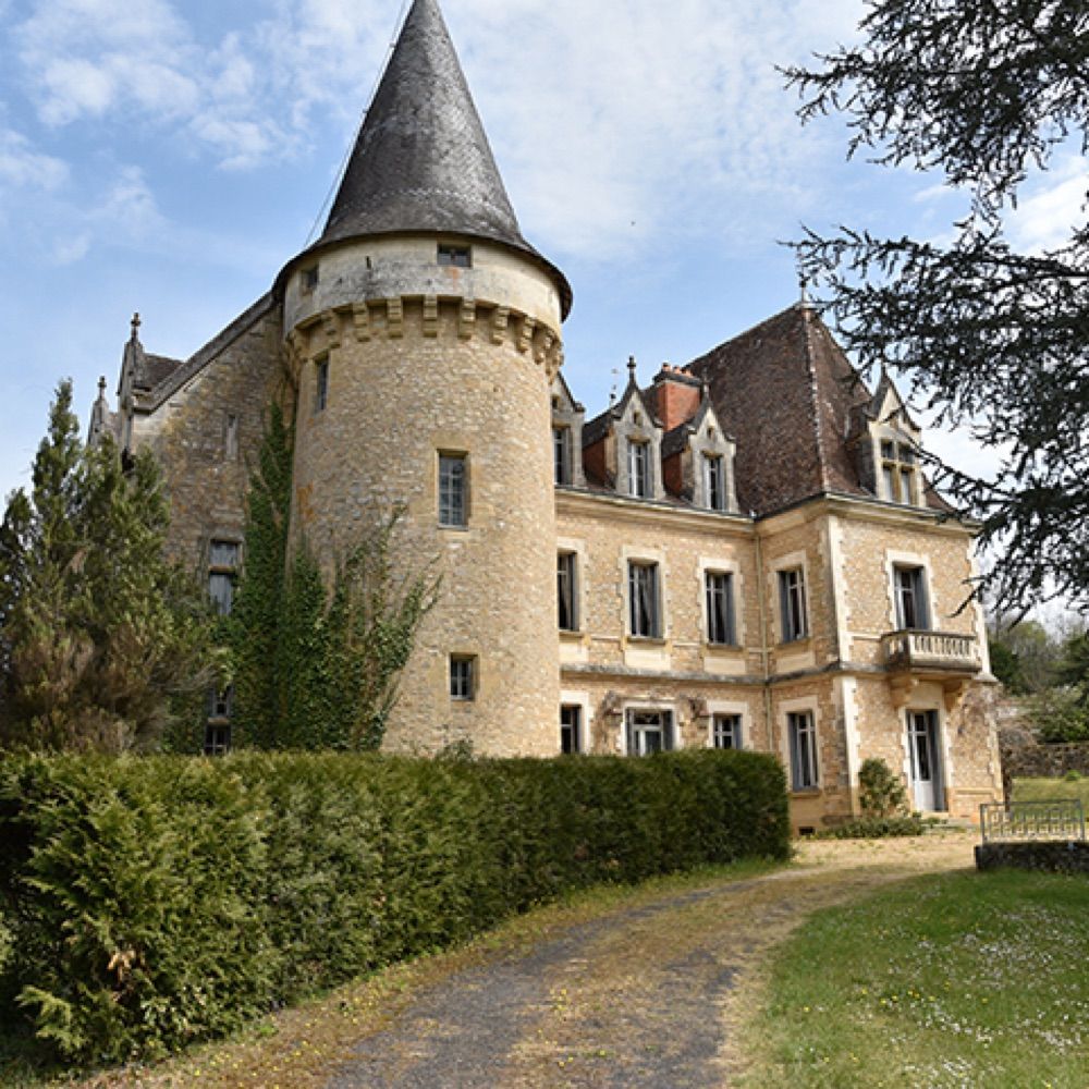 Manor & Maker