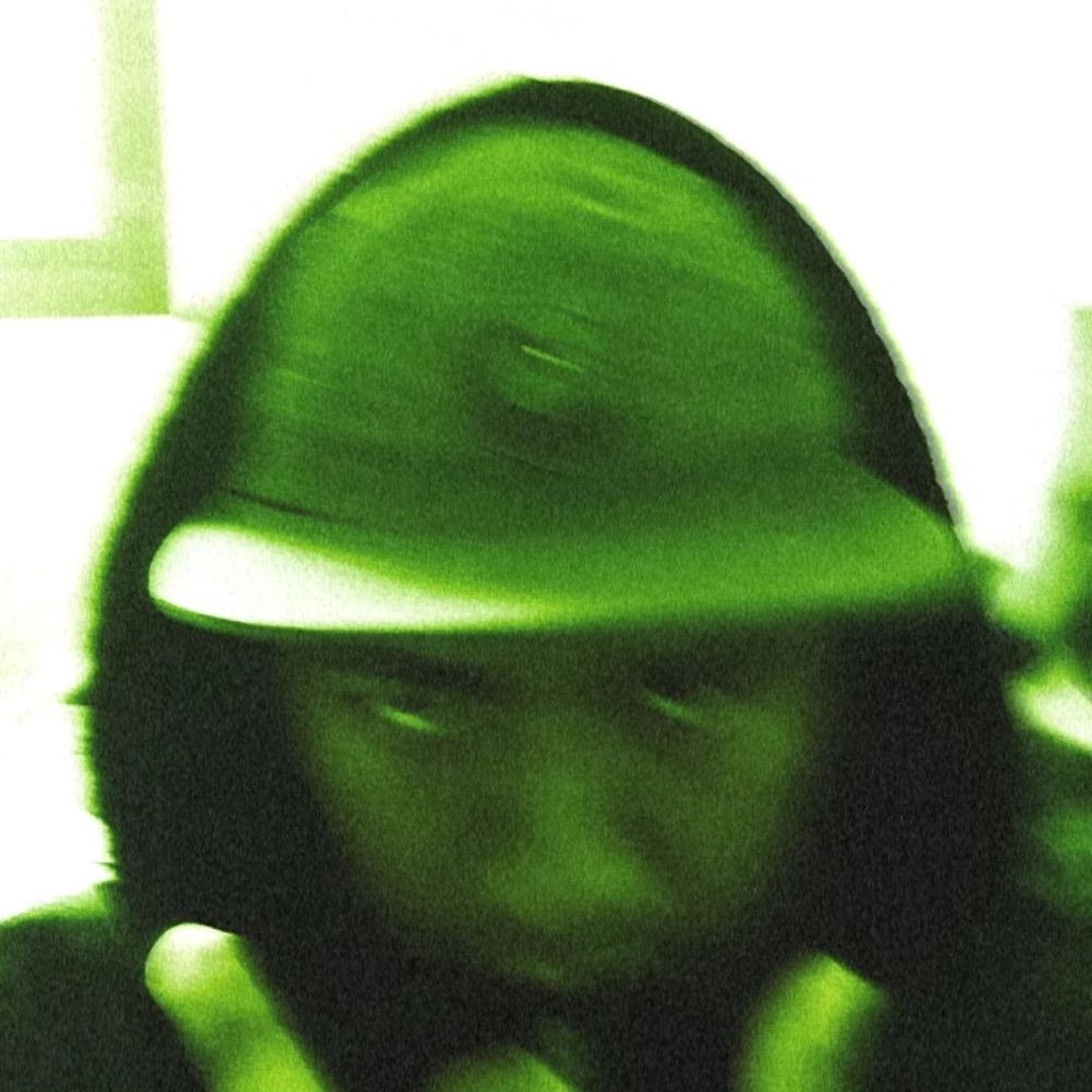 ♱