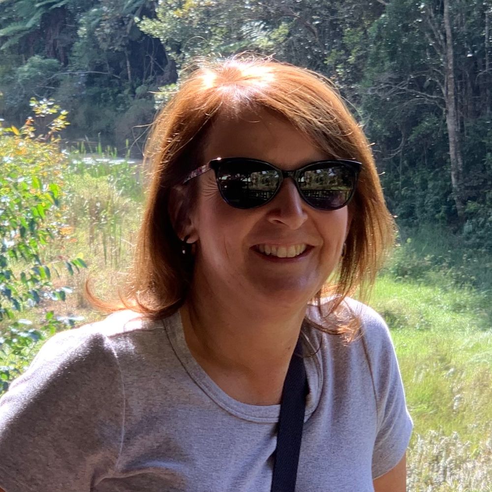 Dr Jo Jennings