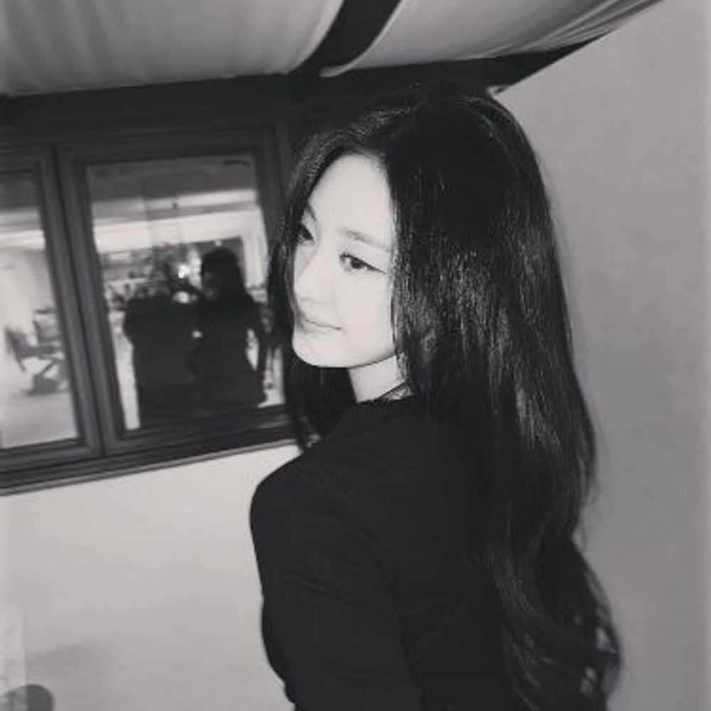 SHIORI.
