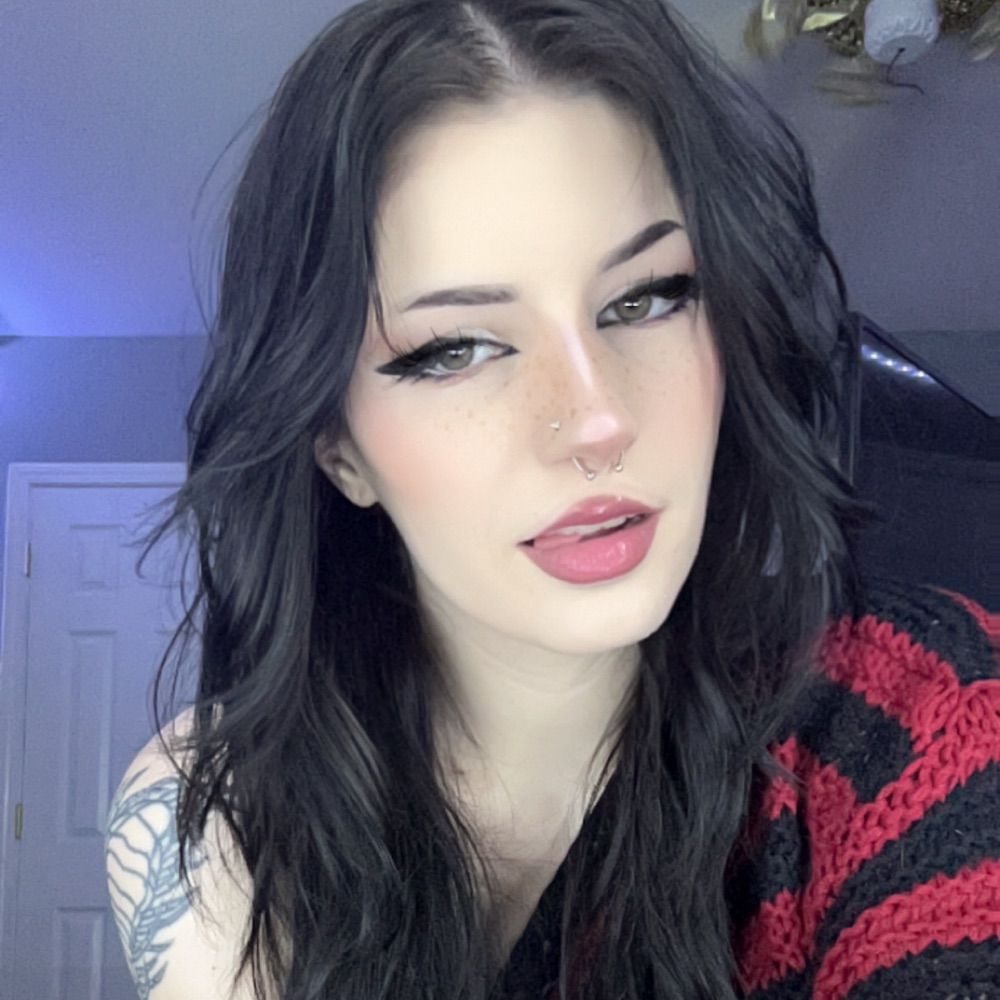 Ur fav toxic gamer gf 👾