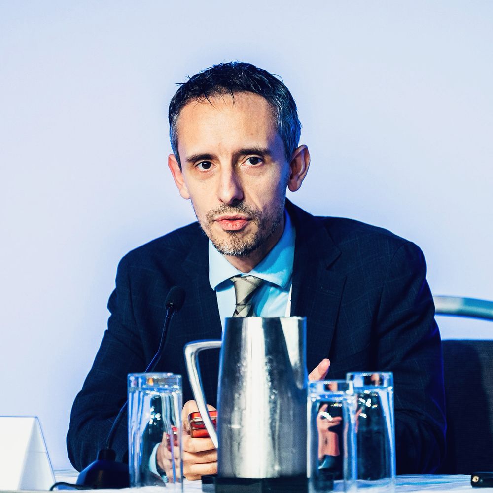 David J Pinato