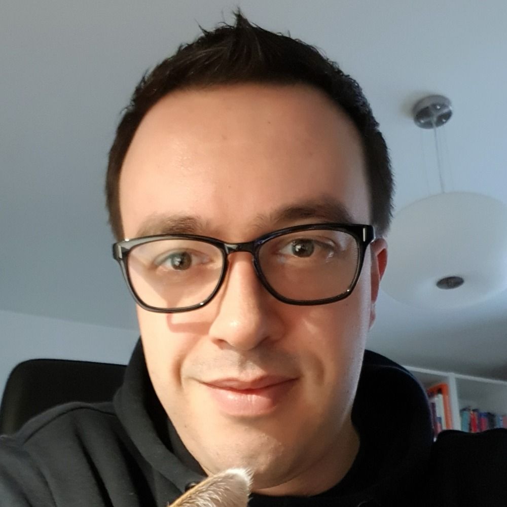 Dr. Daniel Loy