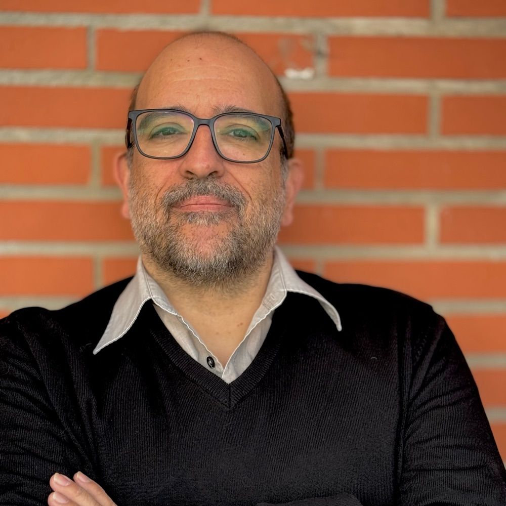 Emilio J. Pérez