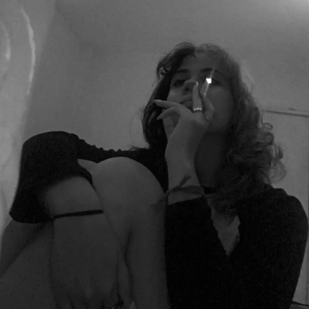 scary bitch 🦇