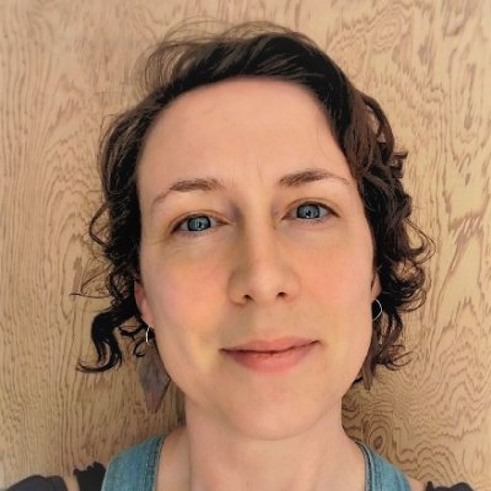 Anna Ralph
