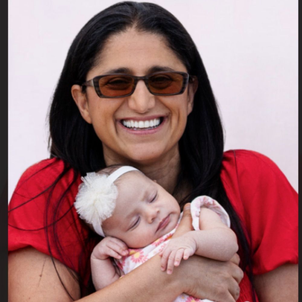 Dr. Mona Hanna