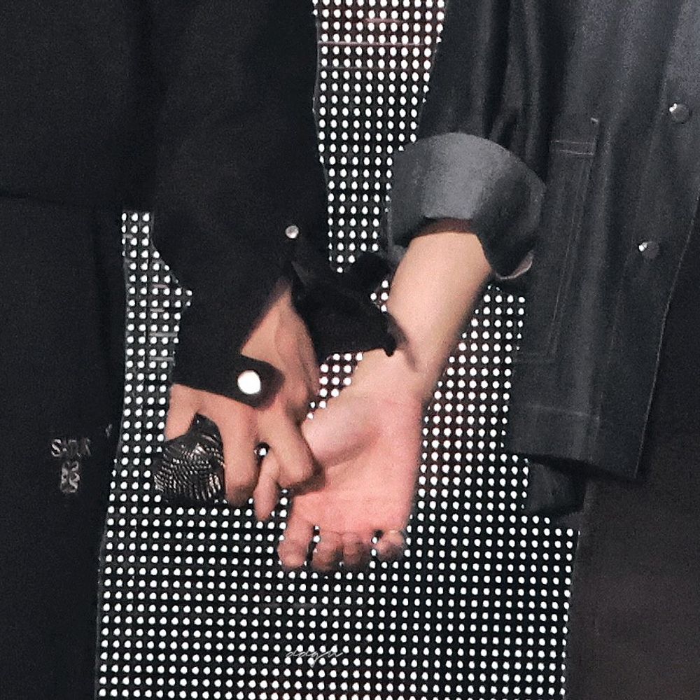 chindi˖⁠♡⊰⁠⊹ฺ ς( ᐡ-ﻌ•ᐡ )
