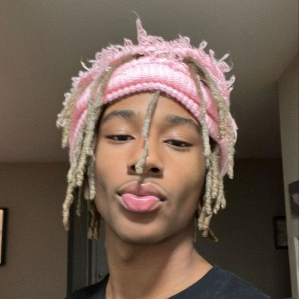 𝙾𝚕𝚕𝚒𝚎 🪐