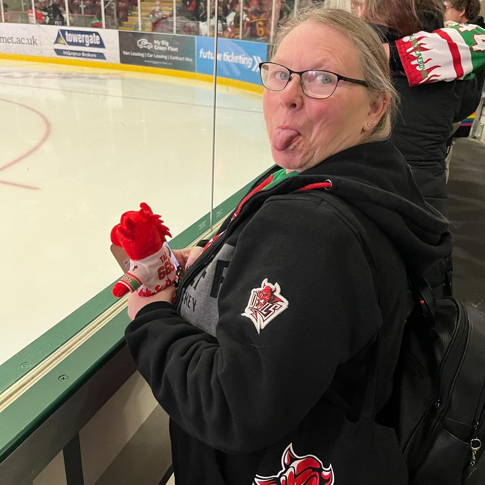 Kath 😈🏒🏴󠁧󠁢󠁷󠁬󠁳󠁿🤘🎙🐧🐻