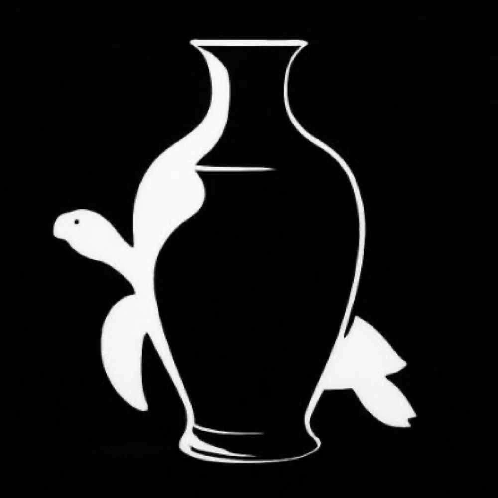 turtle lamb vase