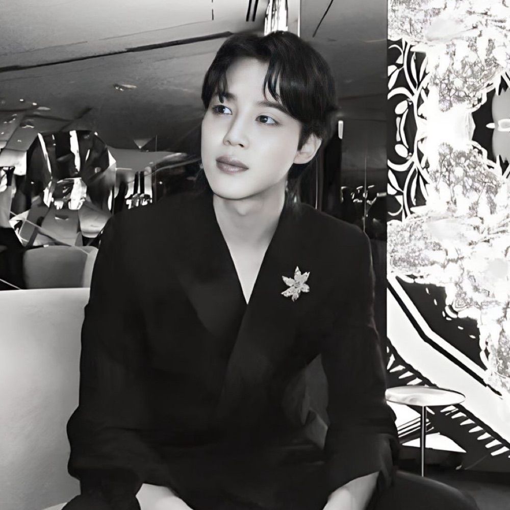 𝒥𝒾𝓂𝒾𝓃𝓃𝒾ℯ 🥀