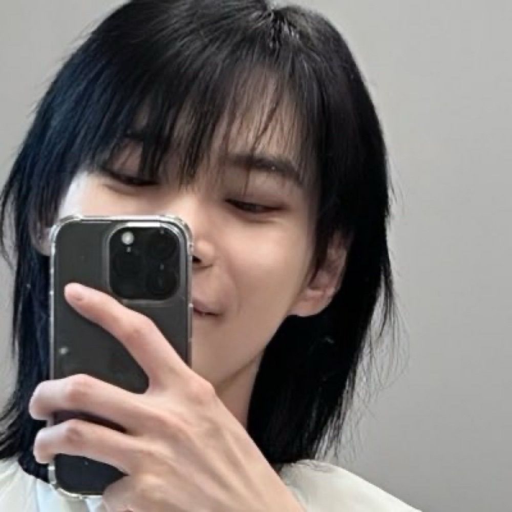 กาย (ᓀ‸ᓂ)
