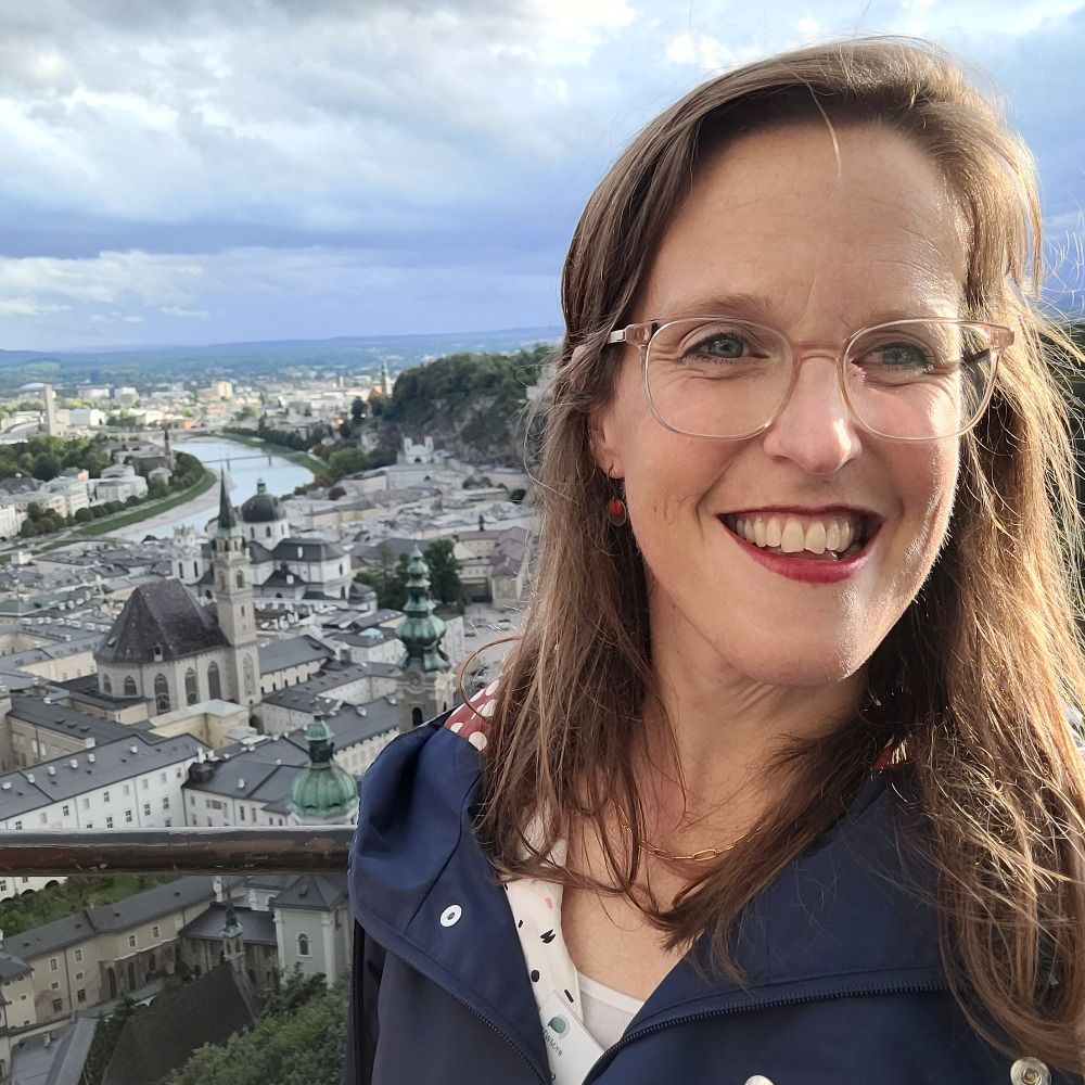 Corinna Peil