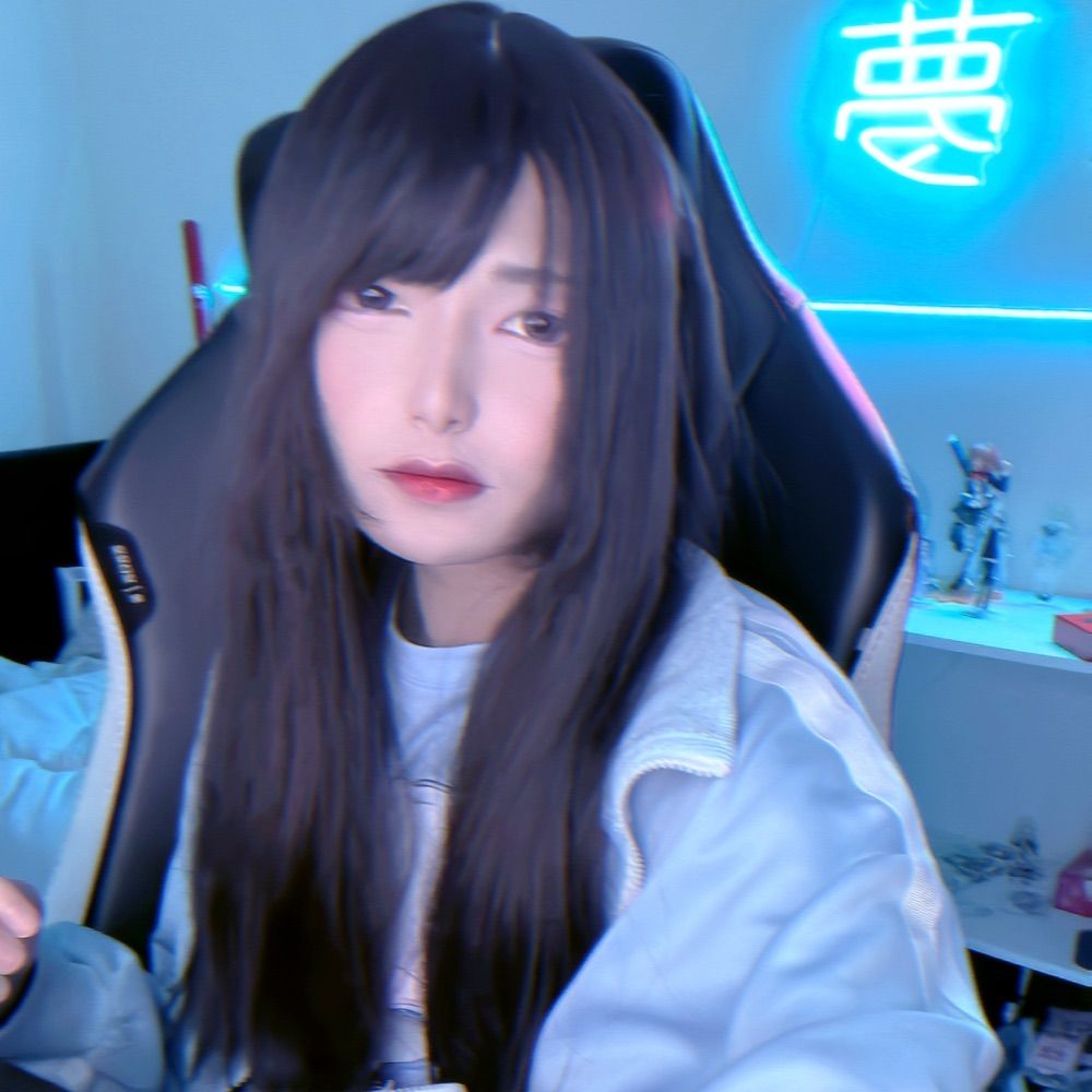 藍沢ルナ