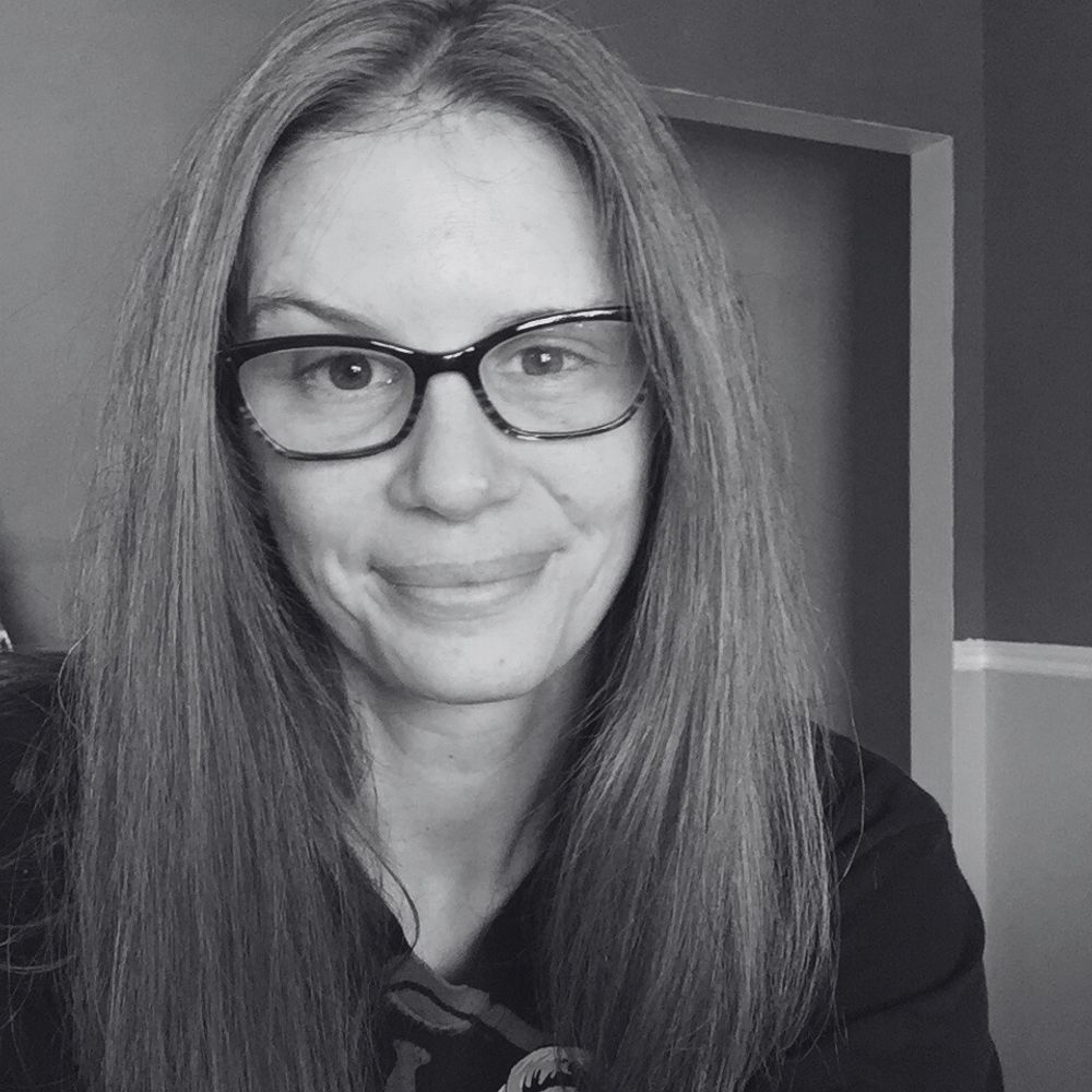 AE McKenna Author