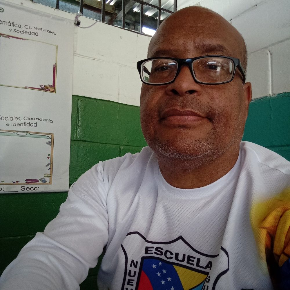 Nelson León