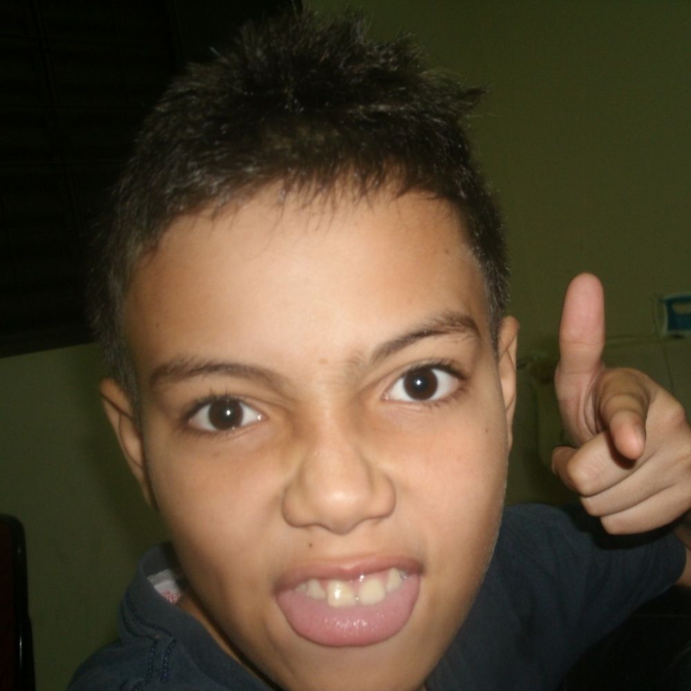 VINÍCIUS GUEDES