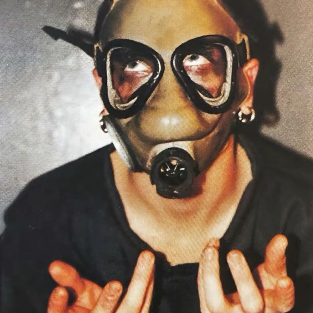 ♱