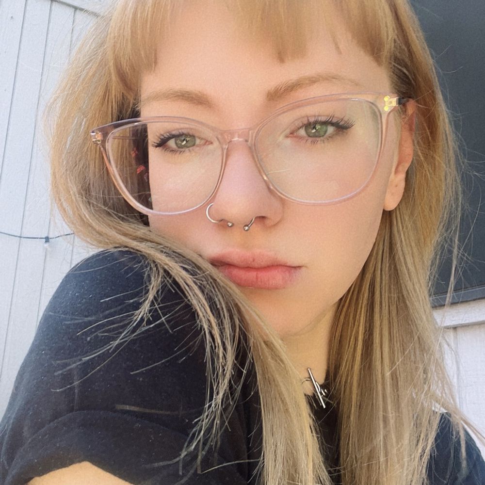 andie ☻