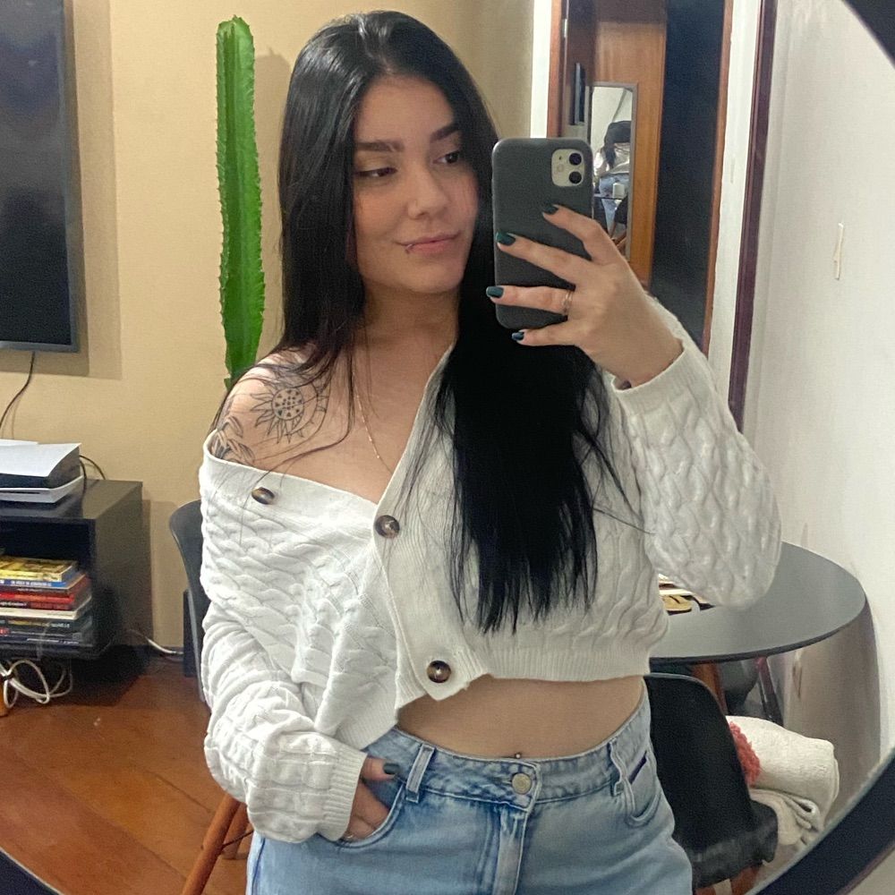 Gabriella Cabral 