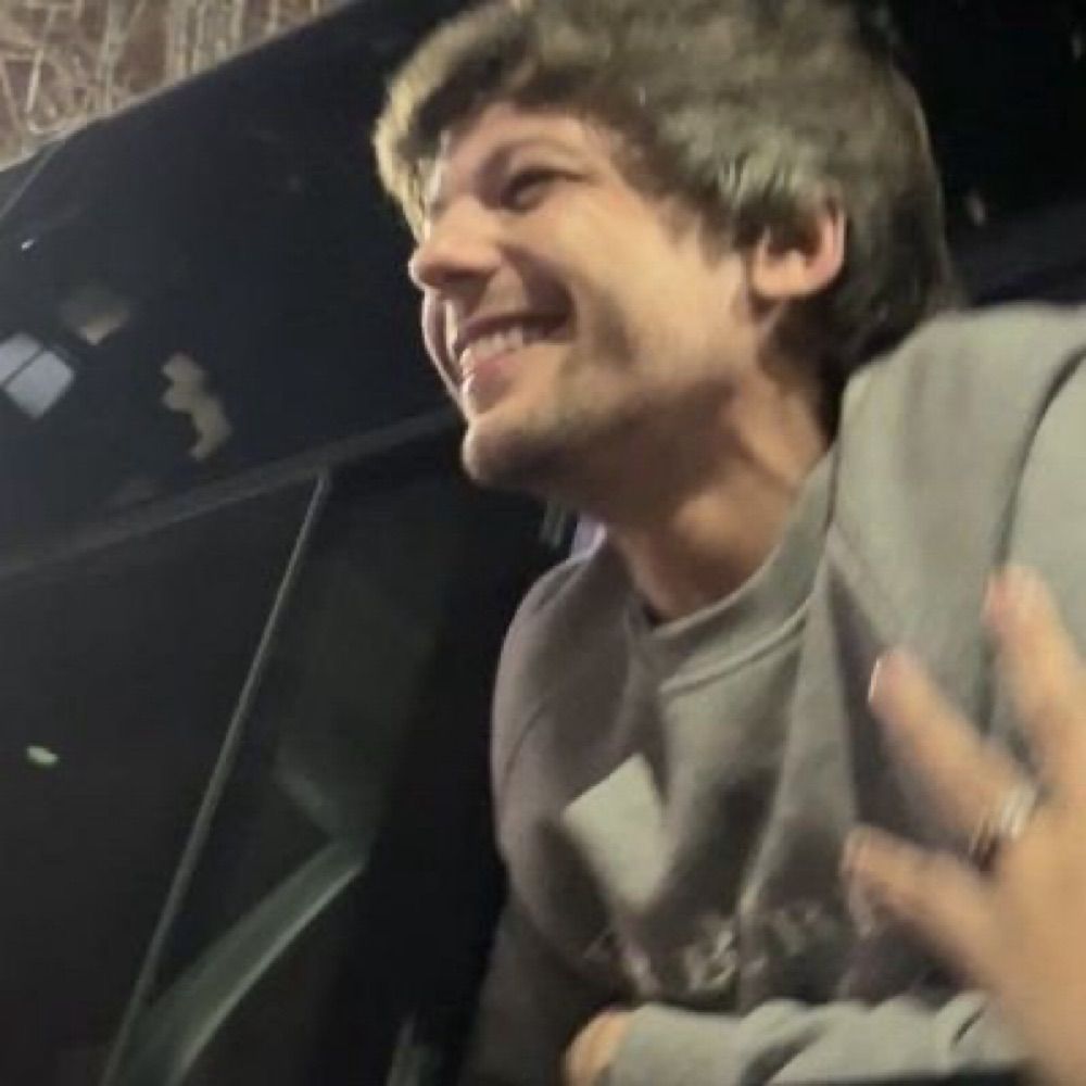 mi | VIU O LOUIS E VAI VER O NIALL