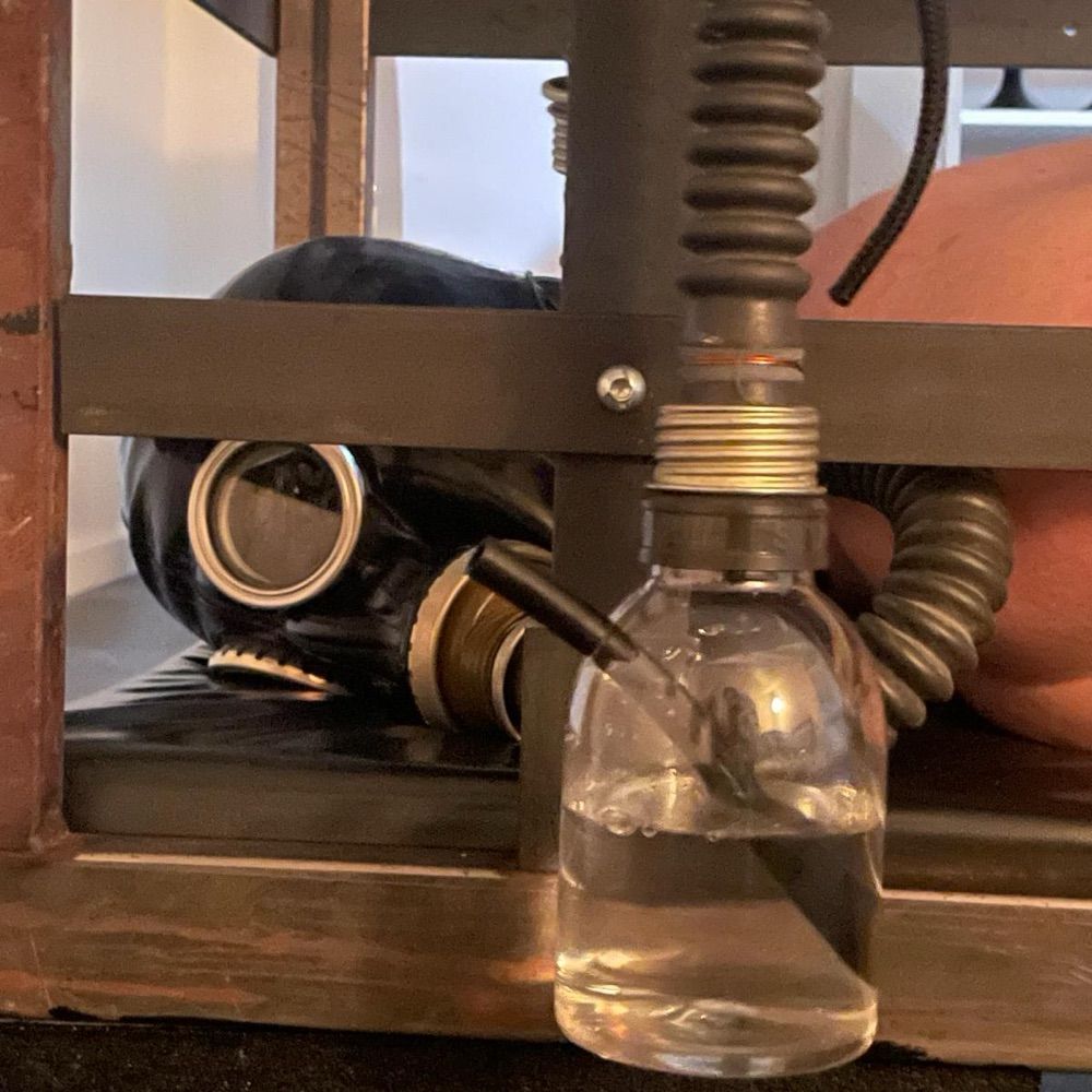 Rubber.Twink.02