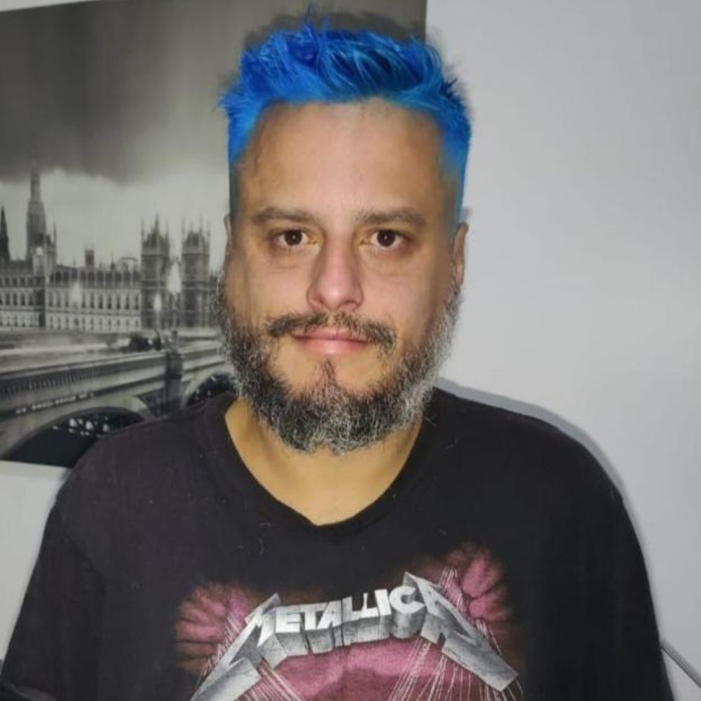 Velho Punk Antifascista ⭐🚩 (À Esquerda do Mundo)