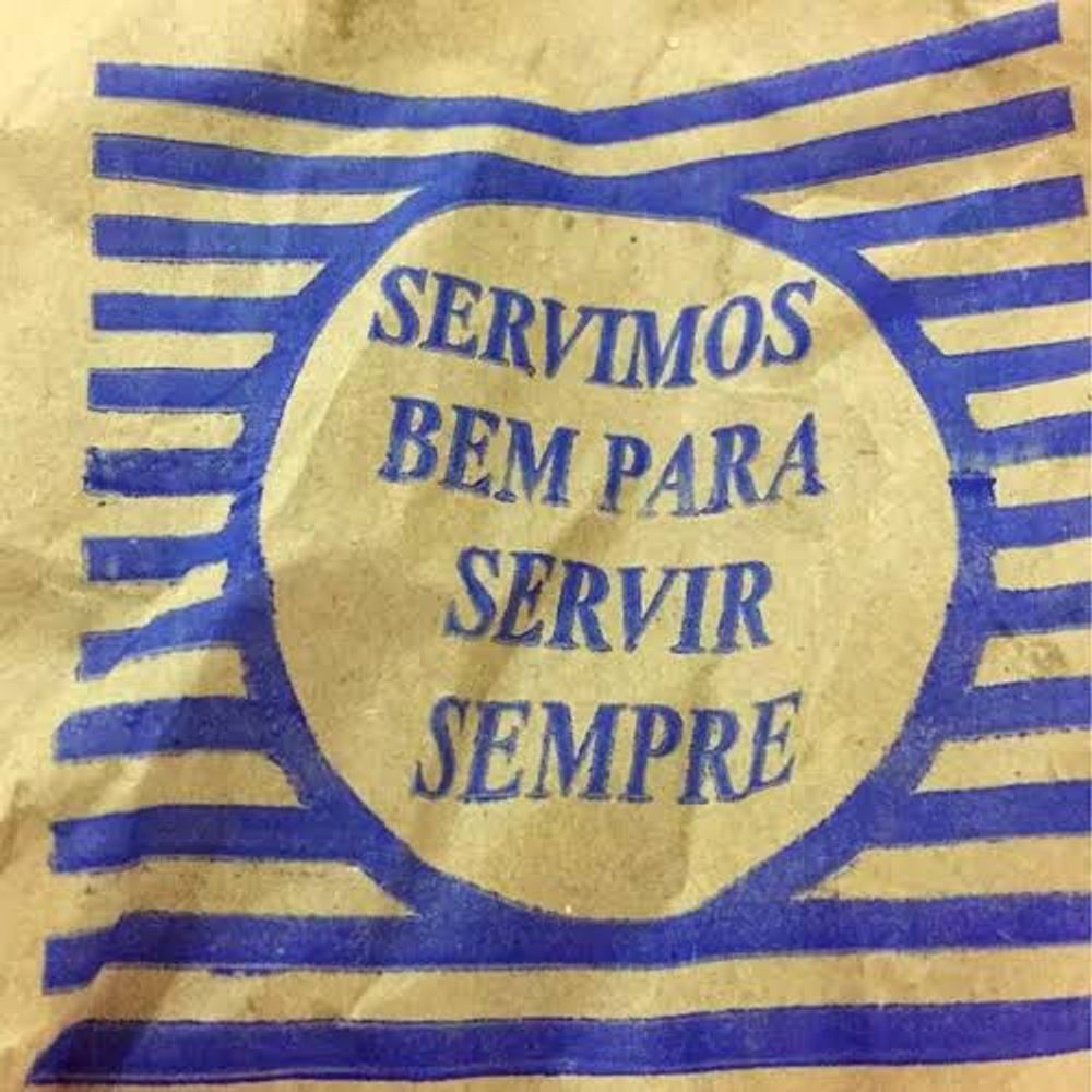 padaria tem pão 