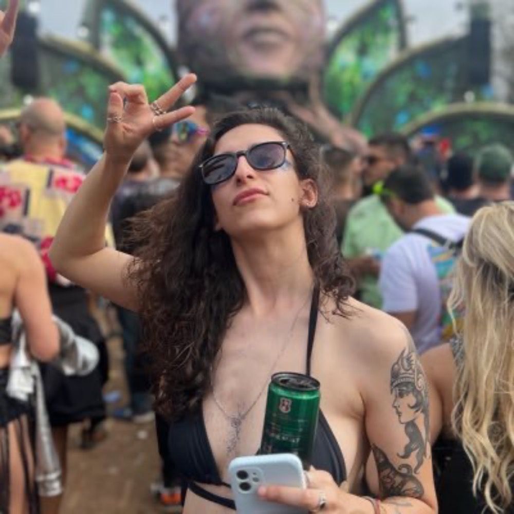 laura