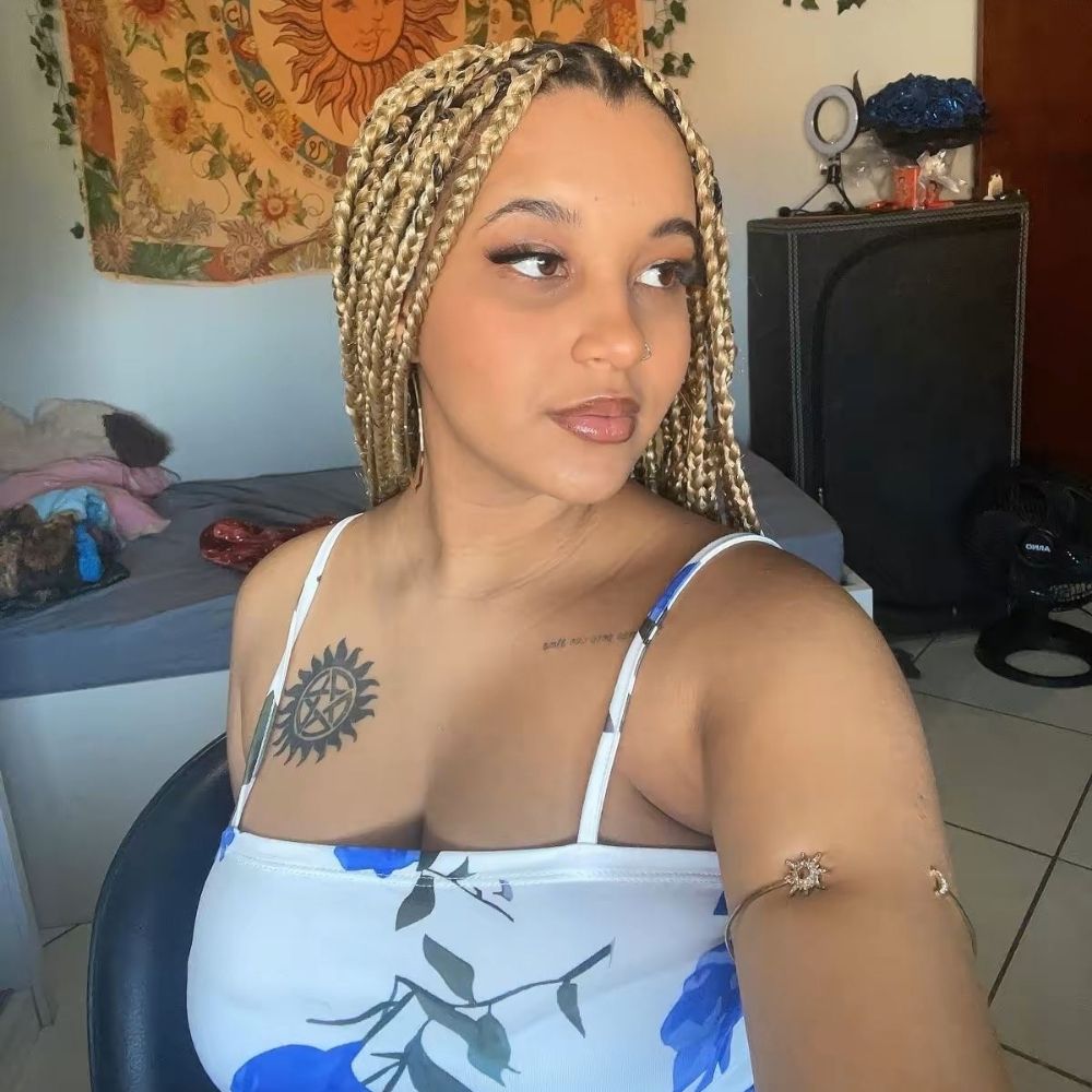 Naira Nirvana 