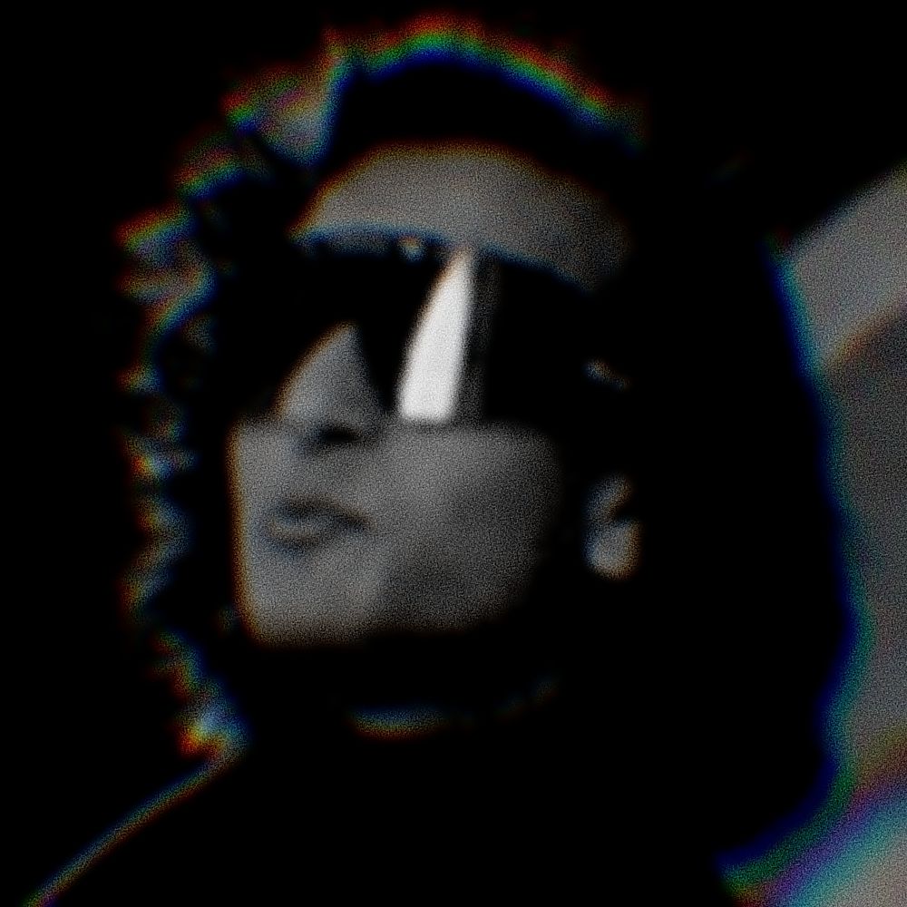 𓆃 𝒕𝒉𝒆 𝒎𝒆𝒔𝒔𝒆𝒏𝒈𝒆𝒓.