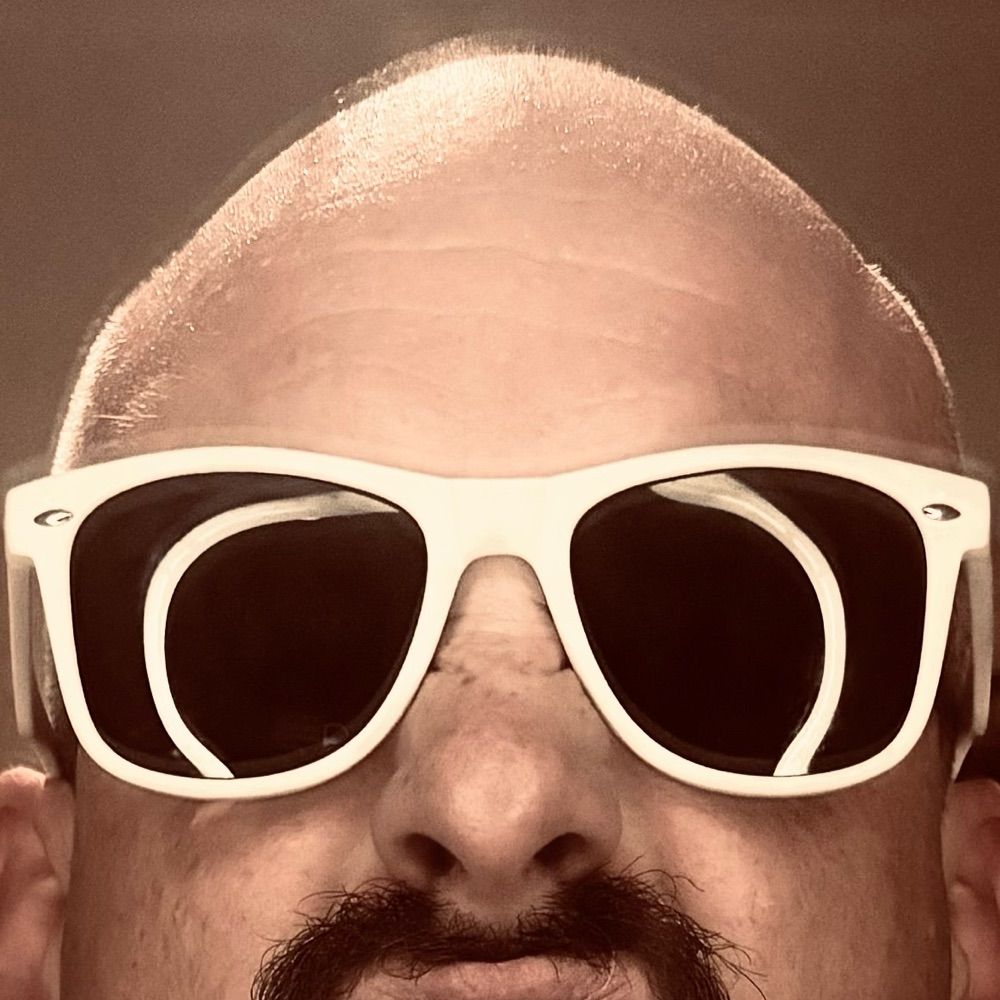 Manbehindthemadness