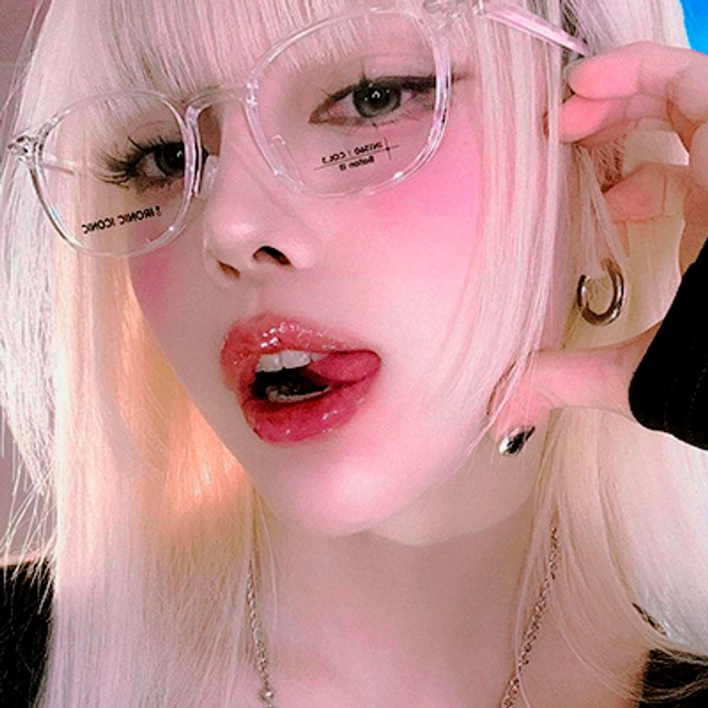 𝓱𝓪𝔂𝓾𝓷 🍓 ;