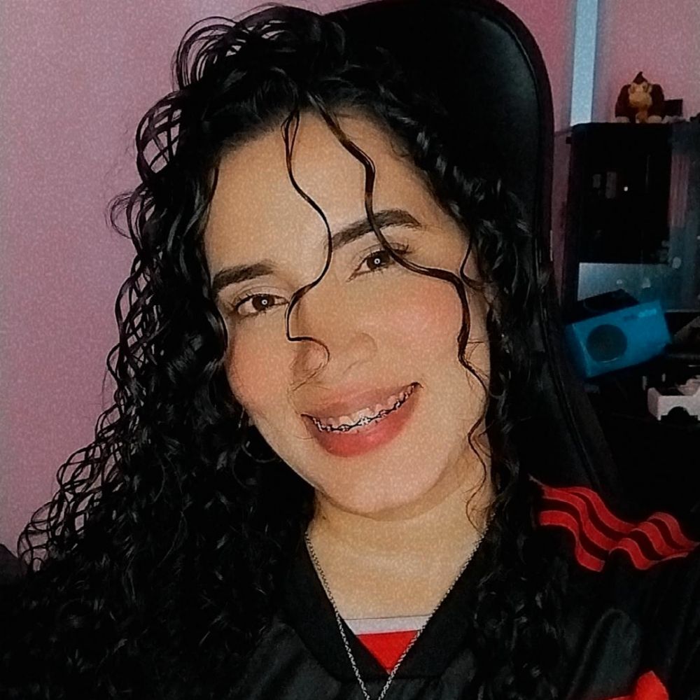 Letícia Gomes 