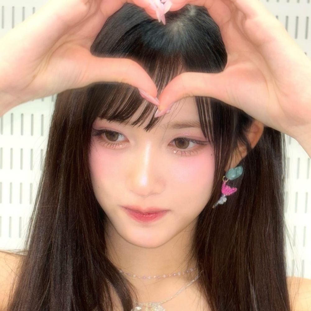 𝒜bril ⋆ . ˚