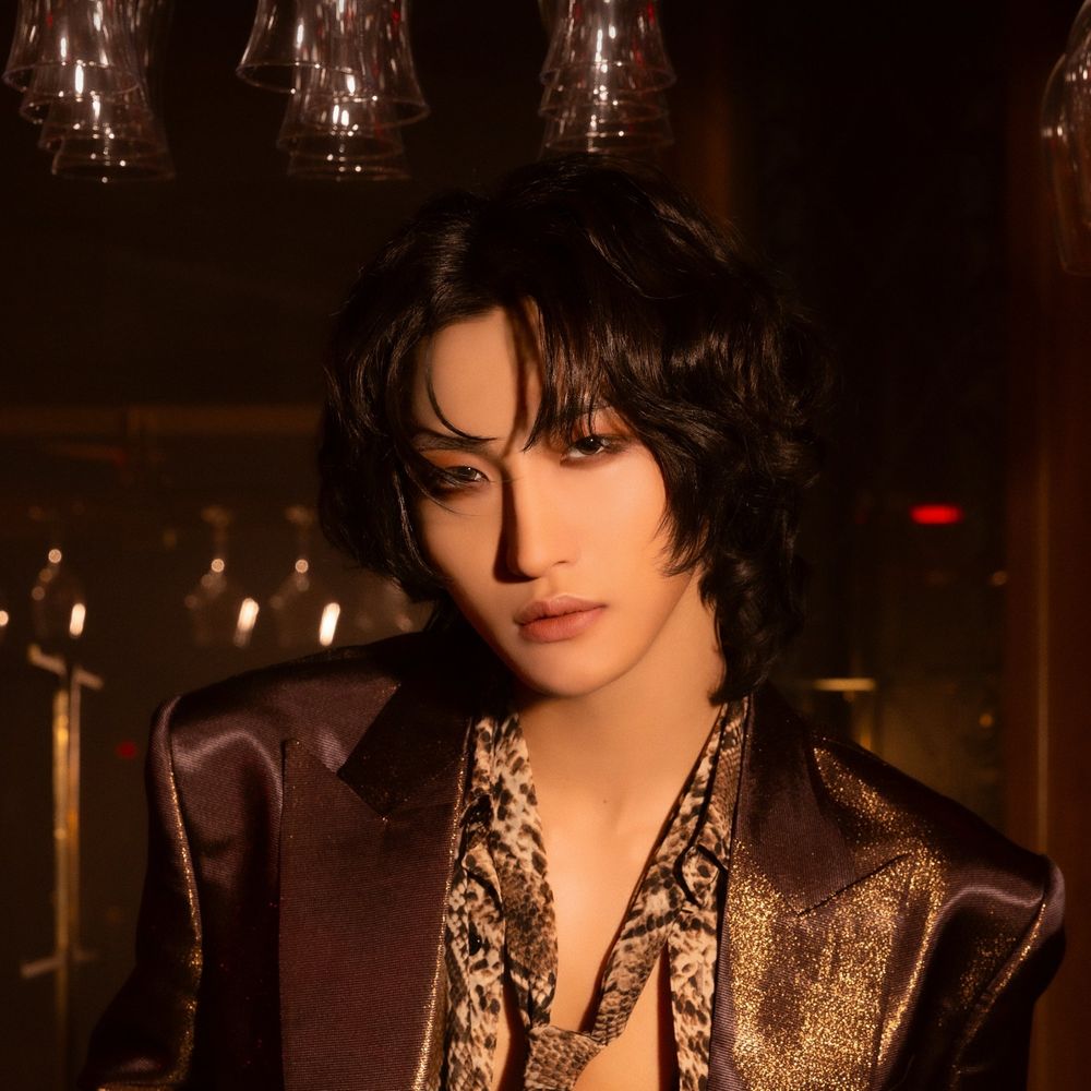 Phi 🦪🍷🐍✨️ saw my beautiful wife, Seonghwa 🥰